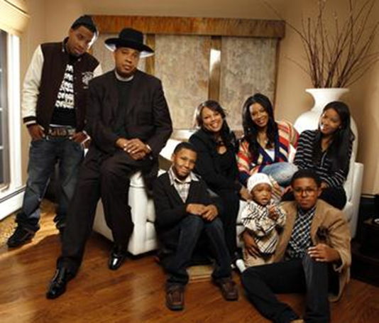 Vanessa Simmons Family: