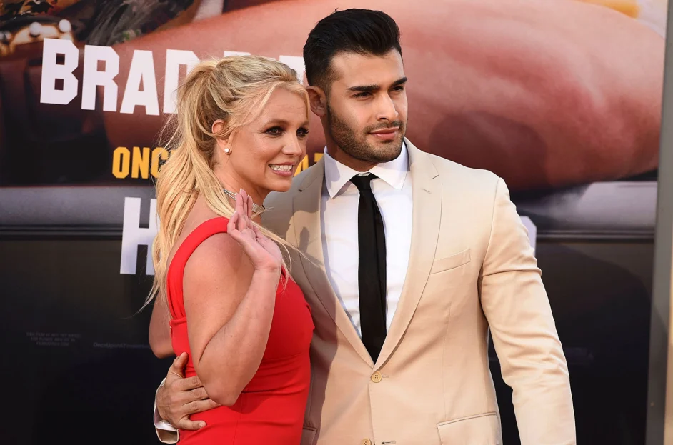 Britney Spears with her boyfriend