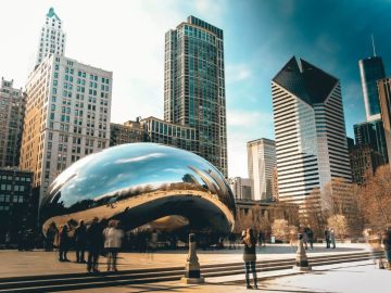 4 Pointers for Women Traveling to Chicago