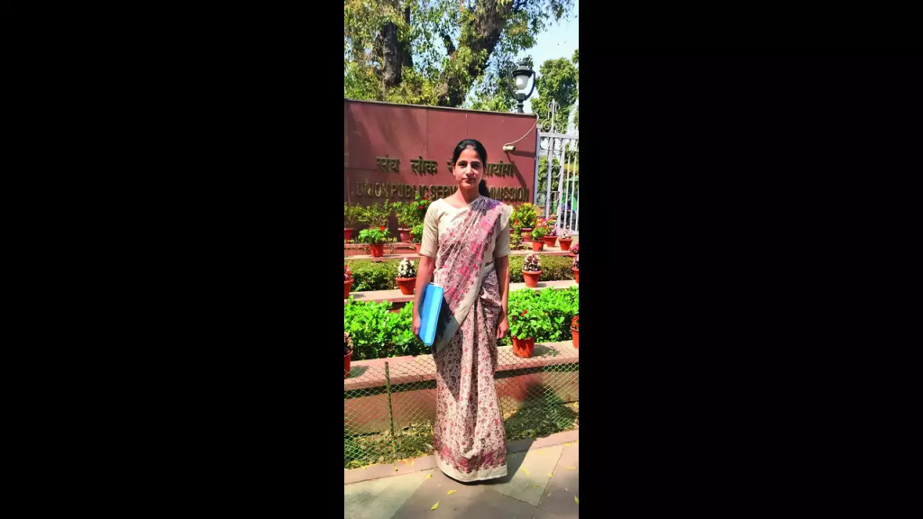 Meet Ruhani, Who Secured AIR 5 On Her Last Attempt At UPSC